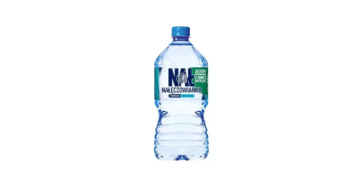 Naleczowianka_Butelka z plastikiem z recyklingu_Informacja prasowa